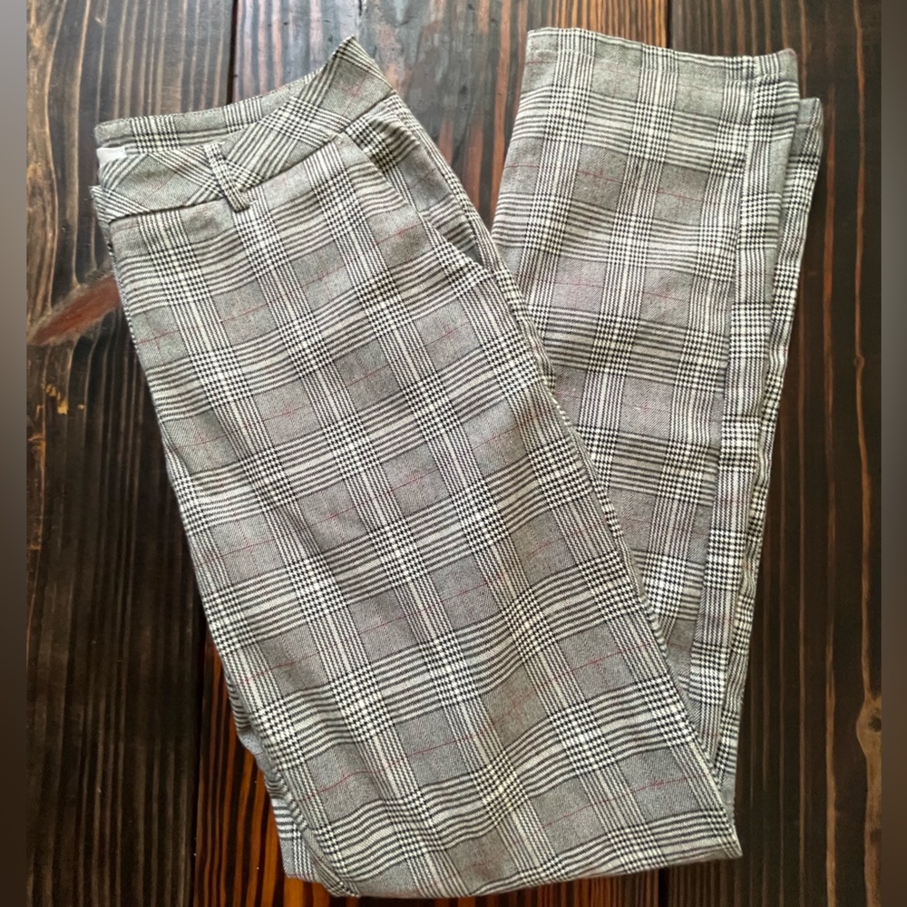 Q2 Collection Women’s Plaid Trousers size medium